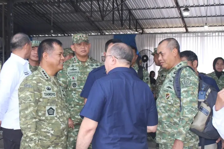 Pangdam IV/Diponegoro Dampingi Wakil Panglima TNI Tinjau Kesiapan Peluncuran KDKMP di Banyumas
