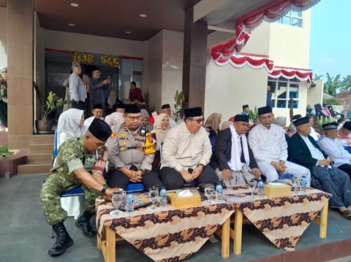 Ribuan Warga Semarakkan Gebyar 10 Muharram 1448 H di Kecamatan Cigombong