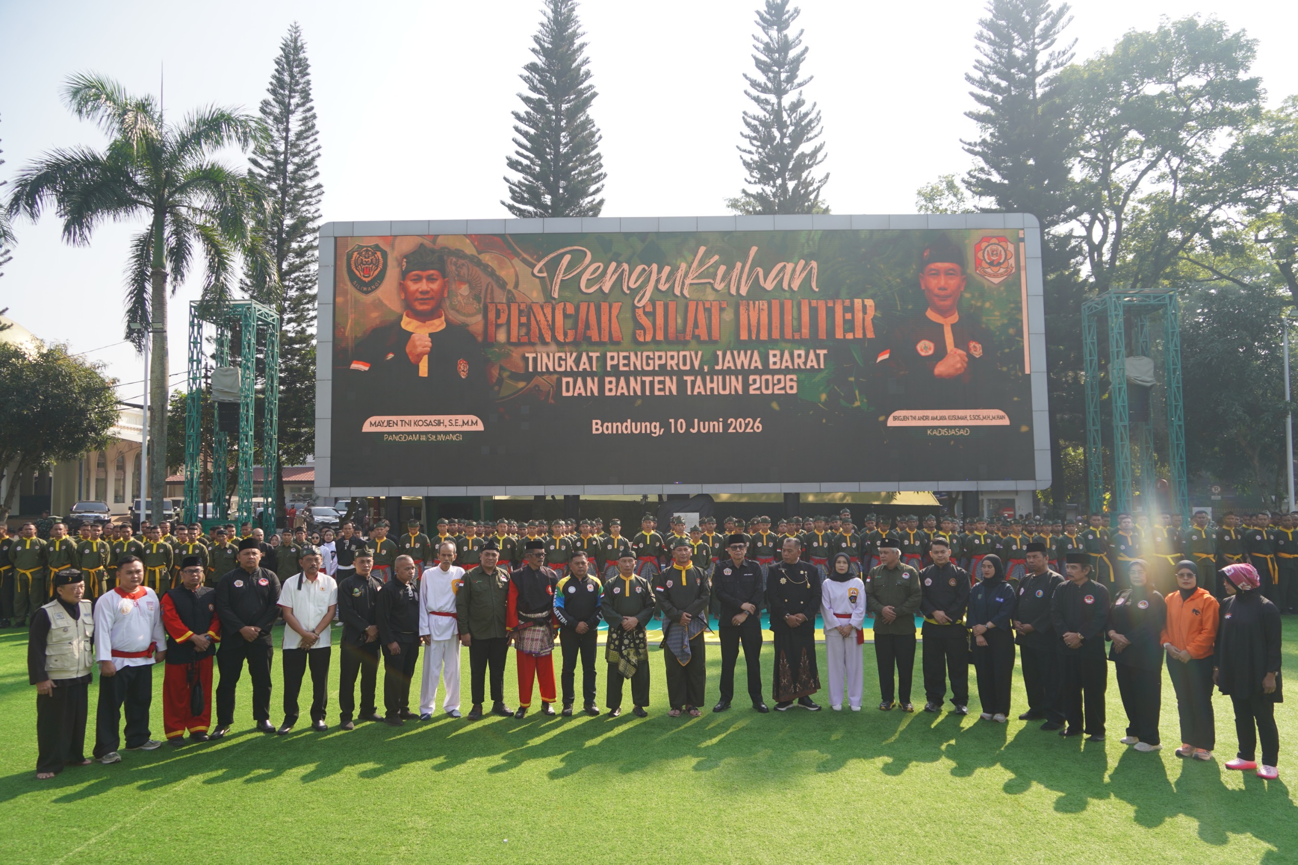 PENGUKUHAN KEPENGURUSAN PENCAK SILAT MILITER DI WILAYAH KODAM III/SILIWANGI, PERKUAT PELESTARIAN BUDAYA DAN JIWA BELA NEGARA