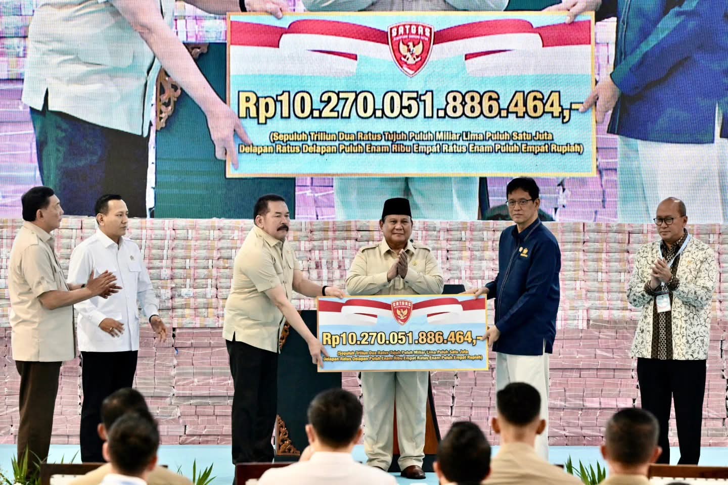 Presiden Prabowo Saksikan Penyerahan Denda Rp10,27 Triliun dan 2,37 Juta Hektare Kawasan Hutan kepada Negara