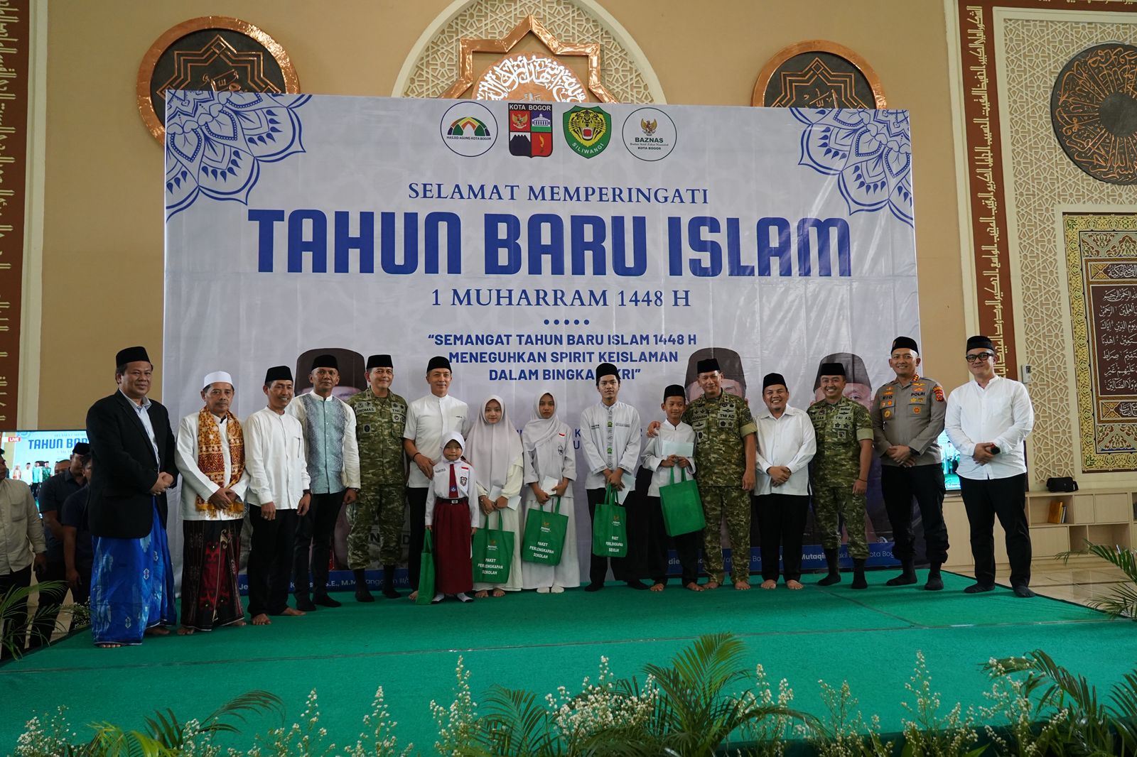 Pangdam III Siliwangi Isi Tausiyah 1 Muharram di Bogor, Ribuan Jemaah Padati Masjid Agung