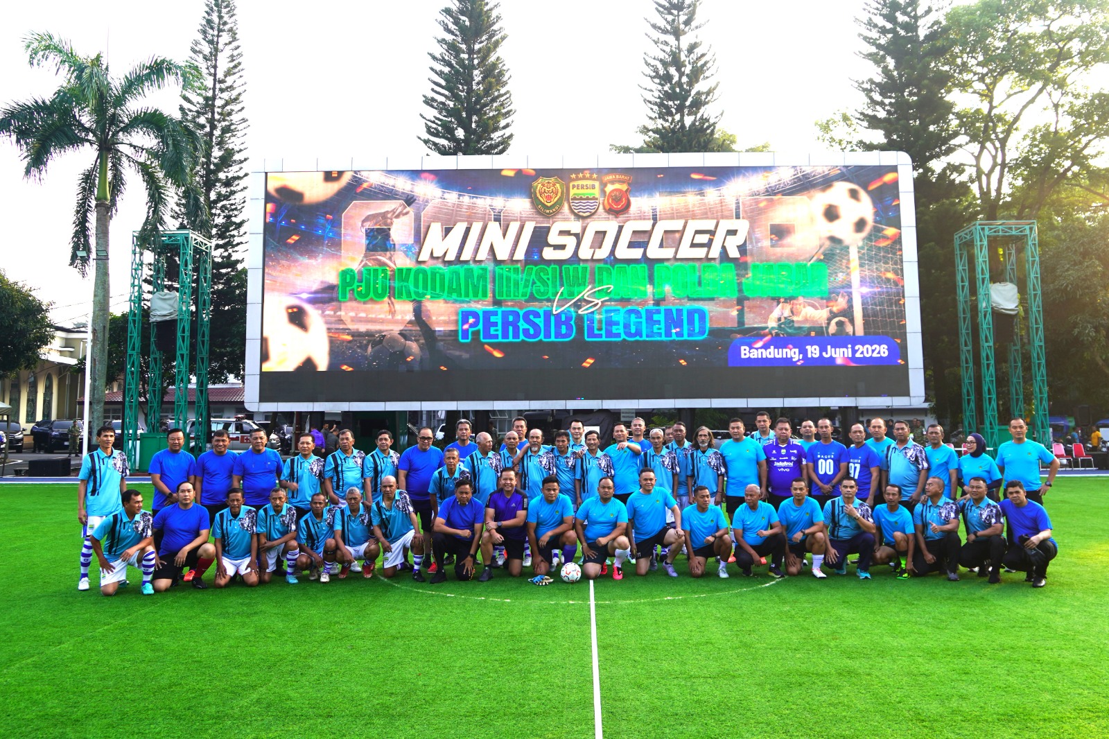 Kodam III/Siliwangi dan Polda Jabar Pererat Sinergitas Bersama Persib Legend melalui Mini Soccer dan Nobar Piala Dunia 2026