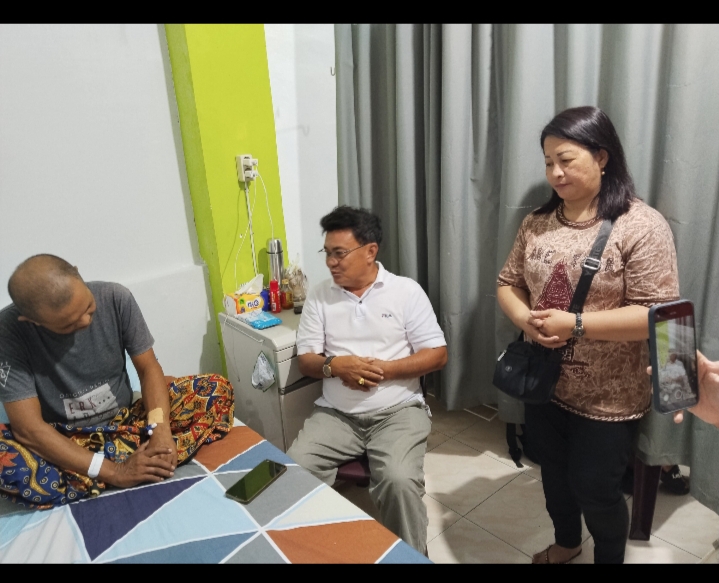 Sentuhan Kemanusiaan Bang YD dan Gerakan Peduli Menguatkan Keluarga Pasien