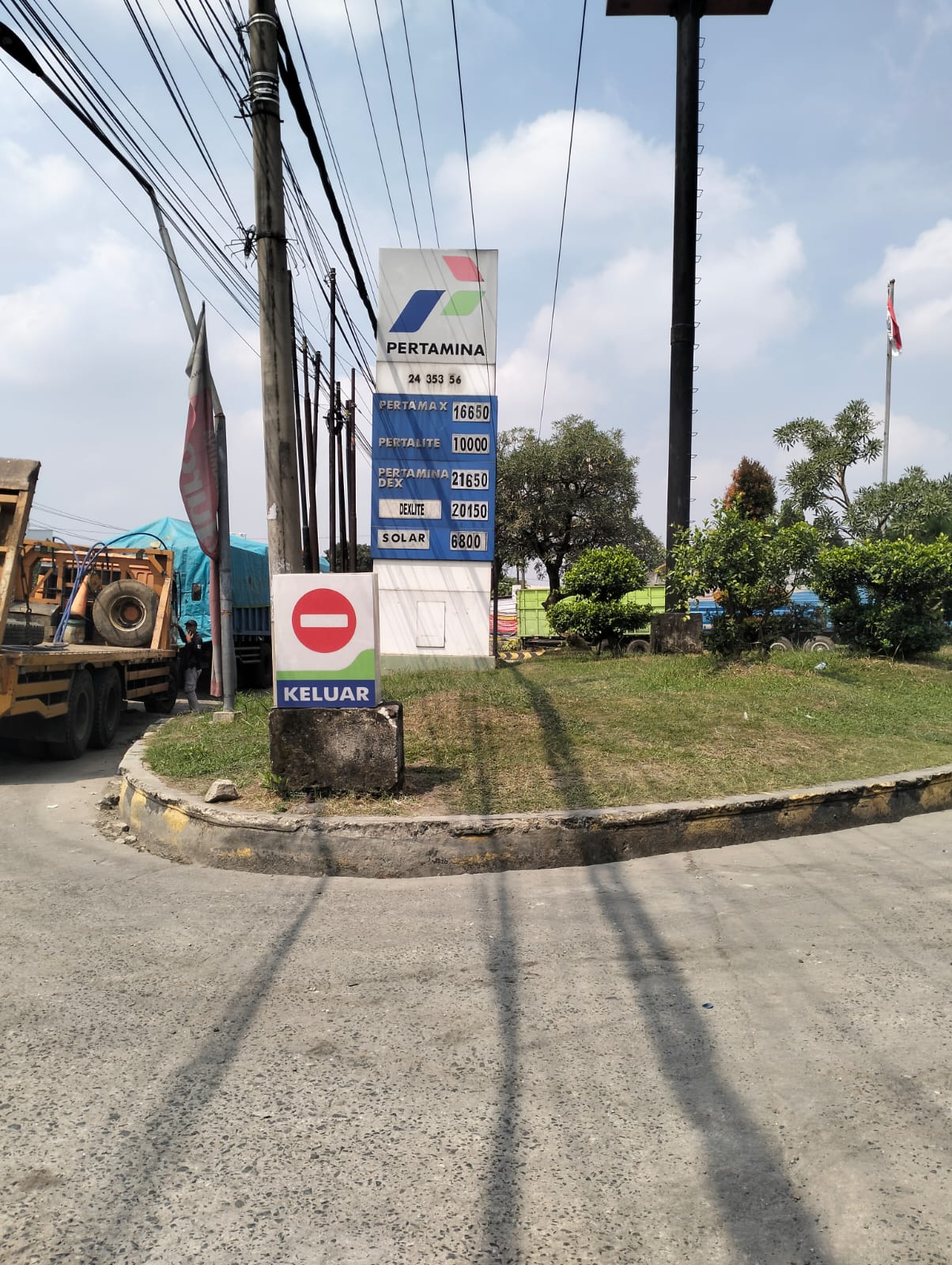 Diduga Bekerja Sama Salurkan BBM Subsidi ke Pelangsir, Oknum AL SDY & Pengawas SPBU 24.353.56 Didesak Disidik: POM AL Diminta Bertindak, BPH Migas Diminta Cabut Izin