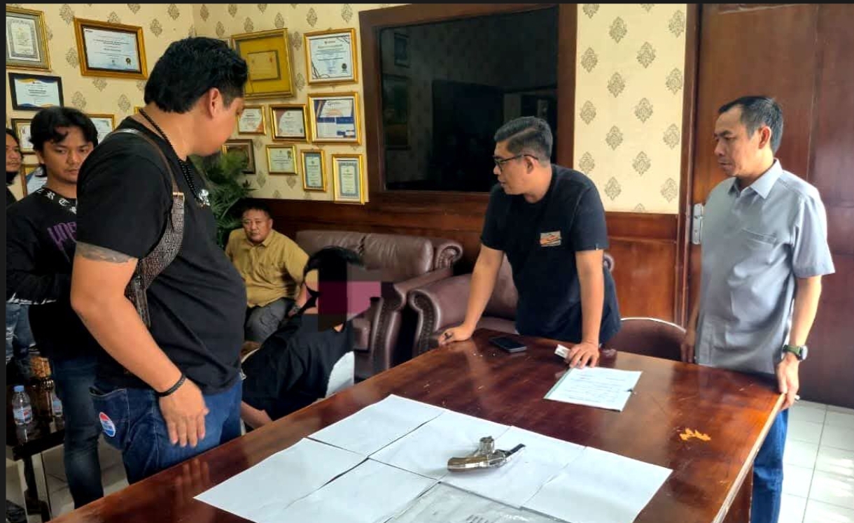 Ketum PWDPI M. Nurullah RS:  APH Wajib Telusuri Pemilik Bank Keliling dan Asal Usul Senjata Tajam/Peluru